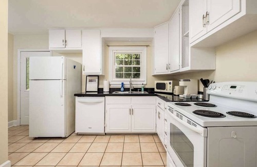 Charlotte House | Park Road Park - Near Quail Hollow Golf