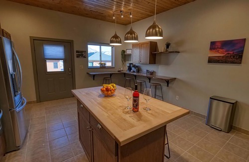 Gardiner Condo | Park's Edge Retreat on the Yellowstone River