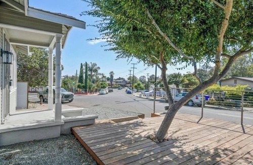 Ridgeview - Webster Cottage | Parkside 2BDRM Guesthouse, Patio/Parking for 4, Near Petco