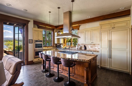 McCall House | Payette Lakefront Home w/PVT Dock Near Shore Lodge