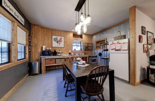 San Marcos House | Peace & Calm Brokenroad Farm Perfectly Set Btwn Austin &San Antonio No clean fee