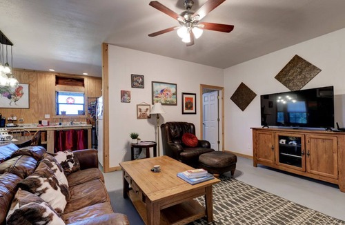 San Marcos House | Peace & Calm Brokenroad Farm Perfectly Set Btwn Austin &San Antonio No clean fee