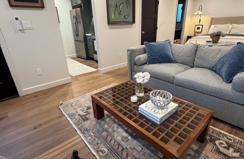 Burbank House | Peaceful 1-bedroom bungalow with AC in charming Burbank