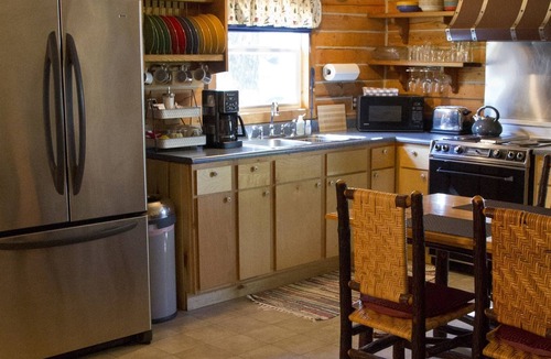 Riverside Cabin | Peaceful 2-Bedroom Cabin at Buffalo Point | Firepit, Deck & Nature
