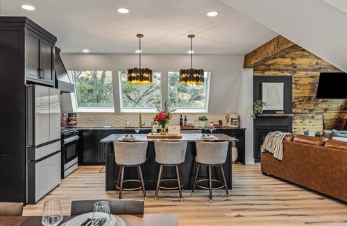 Twin Falls Cabin | Peaceful Aframe Lux Cabin in Snake River Canyon