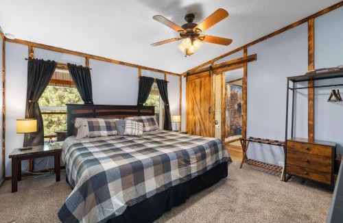 Boise House | Peaceful Boise Retreat 3BR with Cozy Deck