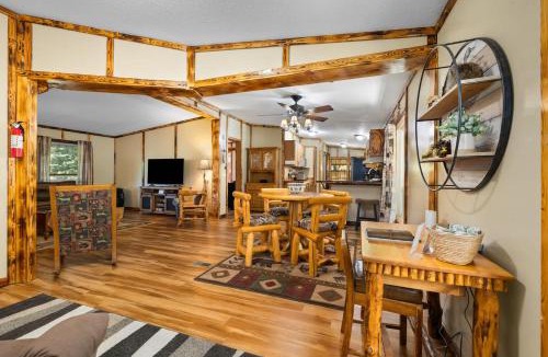 Boise House | Peaceful Boise Retreat 3BR with Cozy Deck