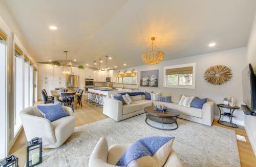 Sandpoint House | Peaceful Cabin with Dock on Lake Pend Oreille