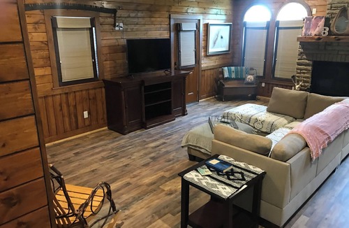 Burgaw House | Peaceful Farmhouse on Horse Farm - 20 miles from the Beach !