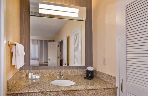 University Place Hotel | Peaceful Getaway | Unit w/Balcony! , Near Music Pavilion