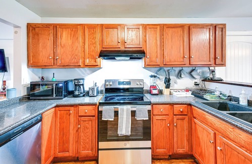Ernul House | Peaceful Getaway in Blounts Creek Near Washington