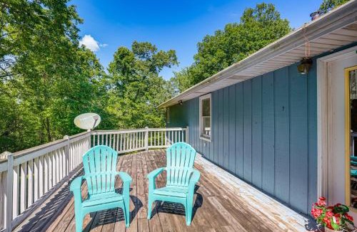 Harrison House | Peaceful Harrison Duplex w/Porch & Grill!
