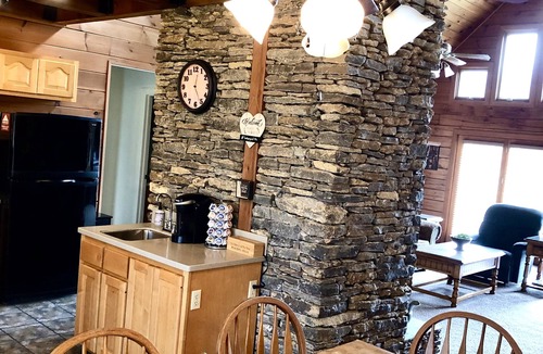 Centerville Cabin | Peaceful Hills Retreat Lodge with a Great View, a Pond, a Fireplace, Sleeps 10.