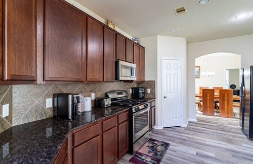 Barker House | Peaceful Home Away From Home