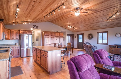 Devils Tower House | Peaceful home with breath-taking views of Devils Tower & room to roam