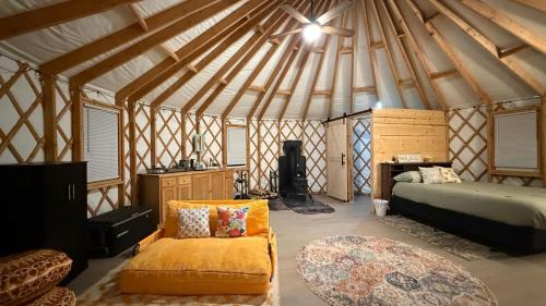 Elgin Other | Peaceful Off-Grid Yurt Farm Stay with Modern Comforts - Optional Farm Breakfast
