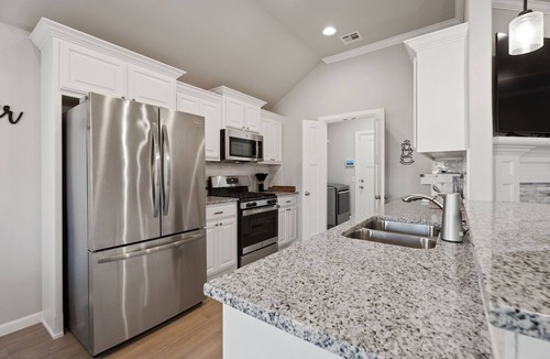 Wheatland House | Peaceful OKC Retreat Near Airport-Feels Like Home