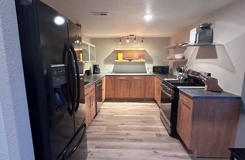 Divide Apartment | Peaceful retreat nearThe Big Hole River , Butte ,and Dillon.