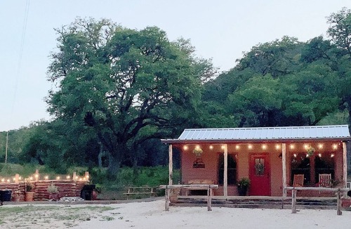 Rio Frio Cabin | Peaceful Vaquero Cabin