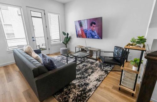 OST - South Union House | Peerless Place I 3BR Near NRG & Med Center