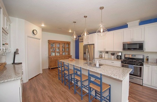El Lago House | Pelican Bay Resort - Waterfront Family Retreat, Pool, Hot Tub, Private Pier