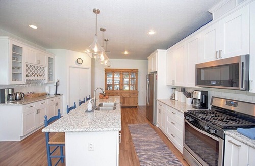 El Lago House | Pelican Bay Resort - Waterfront Family Retreat, Pool, Hot Tub, Private Pier