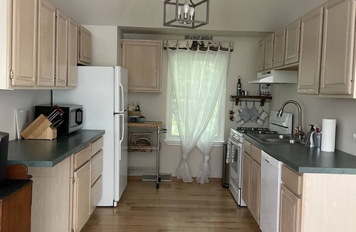 Refton Cottage | Pennsy Ridge Hideaway: Relax in our centrally-located wooded retreat w/hot tub