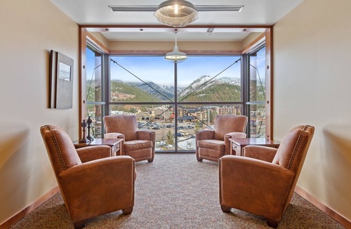 Kellogg Apartment | Penthouse Studio at The Ridge | Silver Mountain
