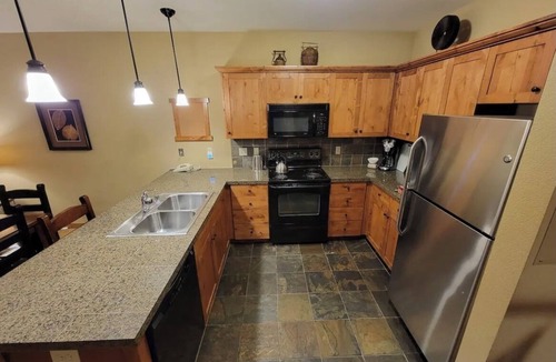 Kellogg Condo | Penthouse w/Mountain Views and Fireplace. Roof Top and Ground Hot Tubs!