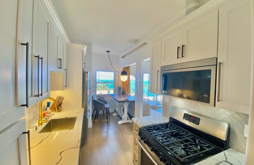 Fort MacArthur House | Penthouse with Unobstructed Views!