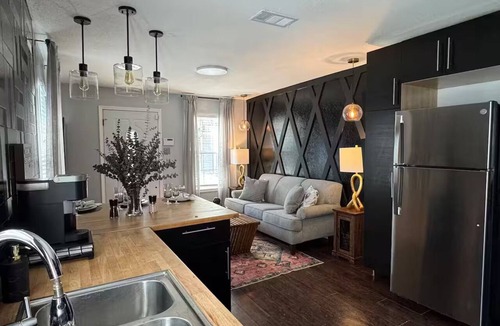 South Dallas - Fair Park Apartment | Perfect 2-bedroom apartment with AC in nice Dallas neighborhood