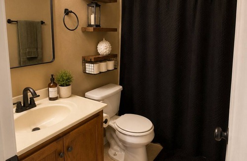 Harlingen House | Perfect 3-bedroom house with AC in welcoming Harlingen