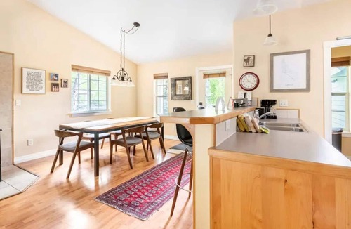 Creekside Meadows House | Perfect Family Home in Driggs 15 minutes to Grand Targhee - Hot Tub