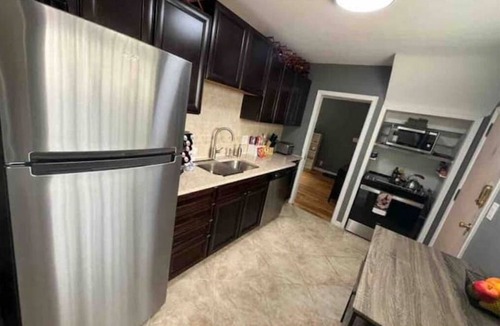 Plymouth House | Perfect for a couple with a dog – No cleaning fee