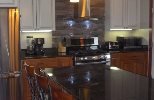Emigrant Cabin | Perfect for Families Visiting Yellowstone ~ Hot Tub! Splendid Views! Chico