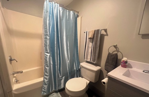 Altoona Apartment | Perfect for PSU Games and Family Visits!!!