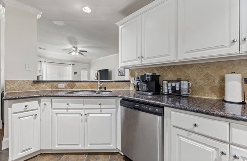 Barker Villa | Perfect Harmony - Near Stadiums, Airport & Downtown