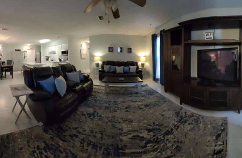 St. Marys House | Perfect little downtown St Marys getaway