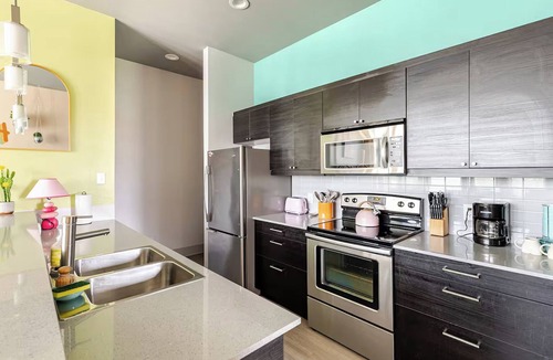 Fairmount Apartment | Perfect location! 2BR Apt by Magnolia Ave, 10min to TCU, 15min to Stockyards