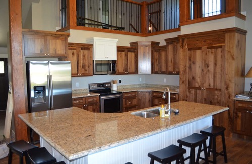 Garden City House | PERFECT LOCATION-Walking distance to beach, restaurants, pickleball, activities!