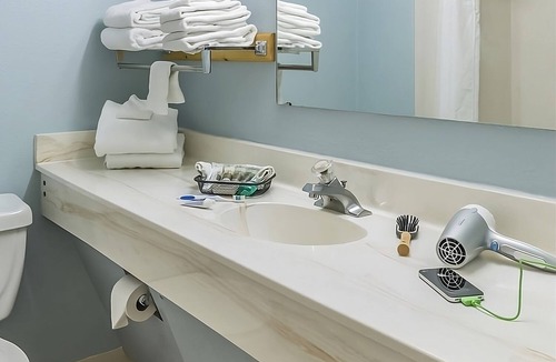 Moran Hotel | Perfect Nature's Escape! Welcoming Pets and Convenient Parking Offered!