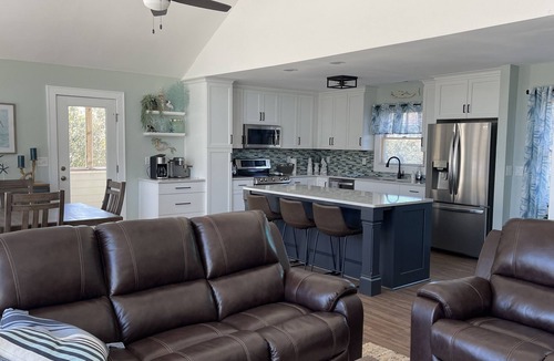 Southern Shores House | Perfect place for a beach getaway - 7 min walk to beach