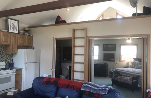 Cotter Cabin | Perfect spot for fishing the White River/Small cabin sleeps 2-4/1 Bdrm with loft