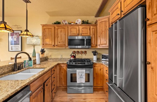 Red Lodge House | Perfectly situated Creekside Rock Creek Jewel with Hot Tub & Fireplaces
