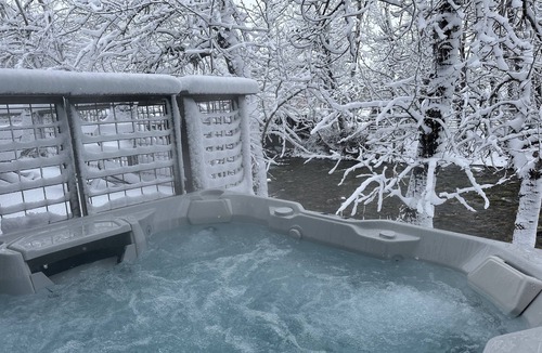 Red Lodge House | Perfectly situated Creekside Rock Creek Jewel with Hot Tub & Fireplaces