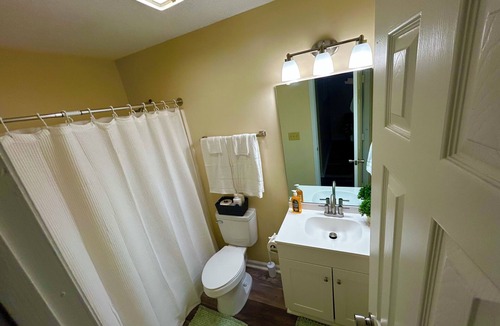 Greenville House | Pet-Friendly 2BR + Office ,Smart TVs, Coffee Bar & Near ECU Hospital