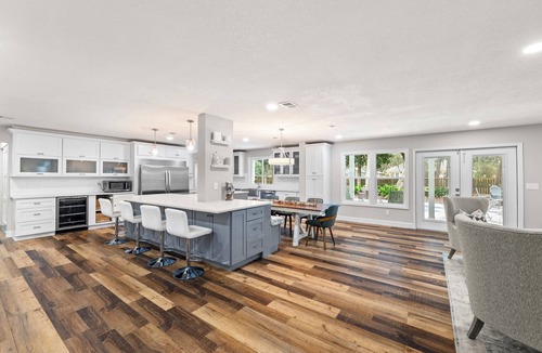Amelia City House | Pet Friendly | 5000 Sq Ft | 2 Living Rooms & 2 Kitchens | Optional Pool Heat | Firepit | Fenced Yard