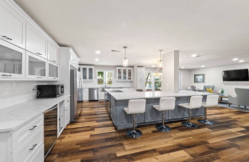 Amelia City House | Pet Friendly | 5000 Sq Ft | 2 Living Rooms & 2 Kitchens | Optional Pool Heat | Firepit | Fenced Yard