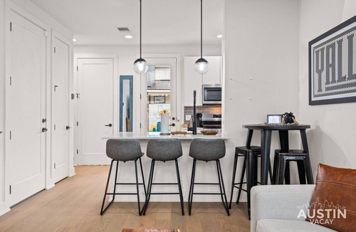 Chestnut House | Pet-Friendly East ATX Cowboy Pool, Yard & Game Room – Near Moody Ctr
