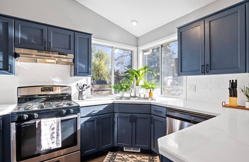West Valley House | Pet Friendly-Game Room- BBQ